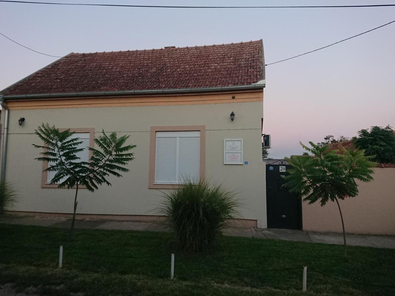 Guest House A'Storia Ρούμα Εξωτερικό φωτογραφία